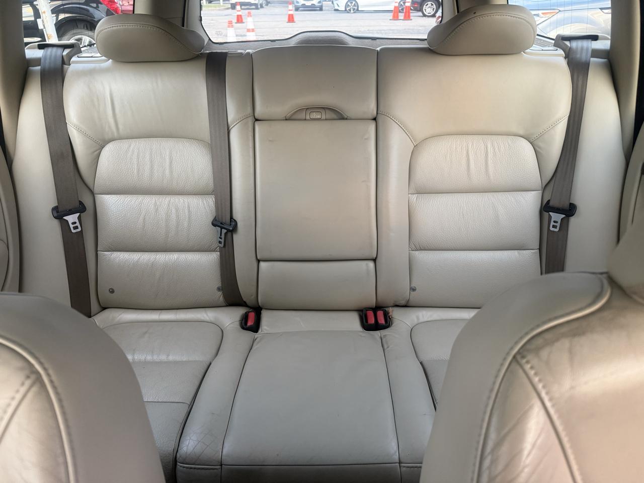 Volvo V70 3.2 R-Design 2010