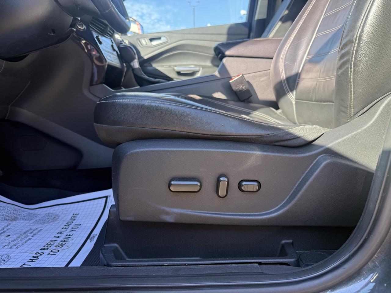 Ford Escape Titanium 4WD 2017