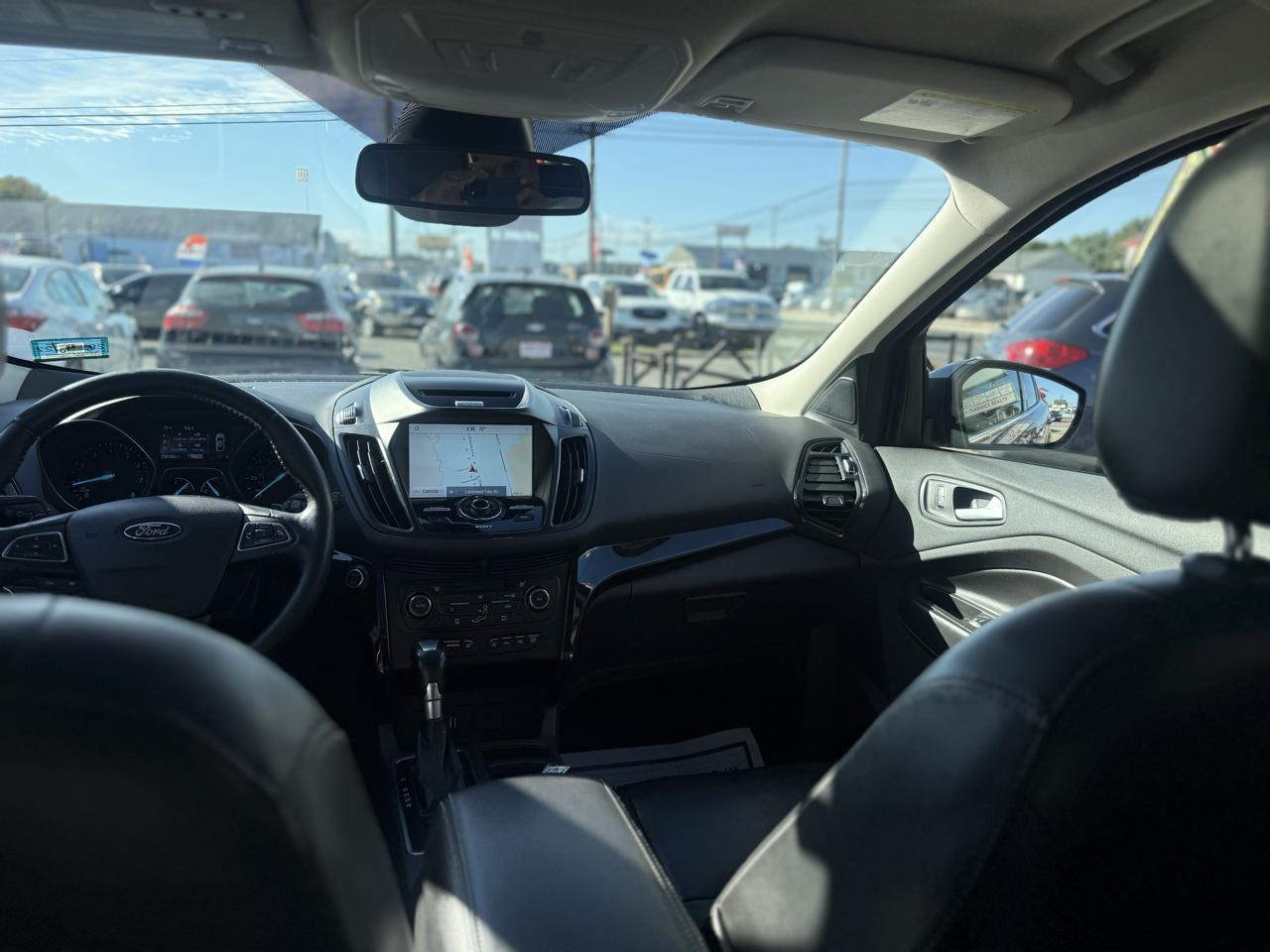 Ford Escape Titanium 4WD 2017