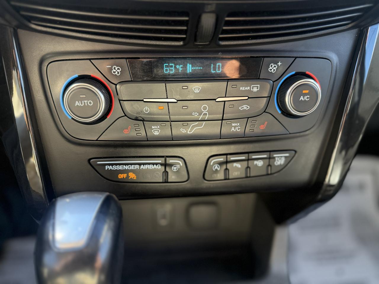 Ford Escape Titanium 4WD 2017