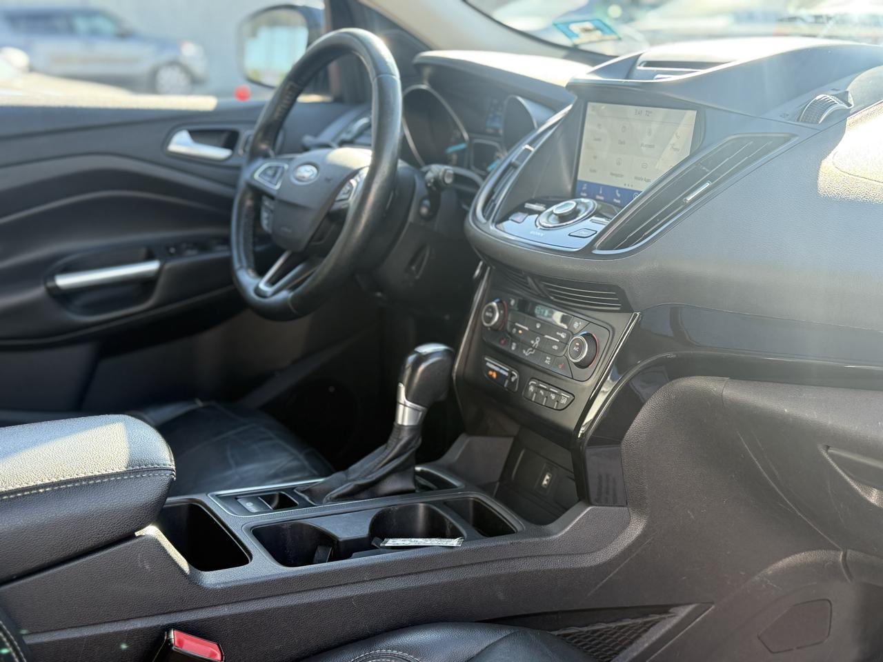 Ford Escape Titanium 4WD 2017