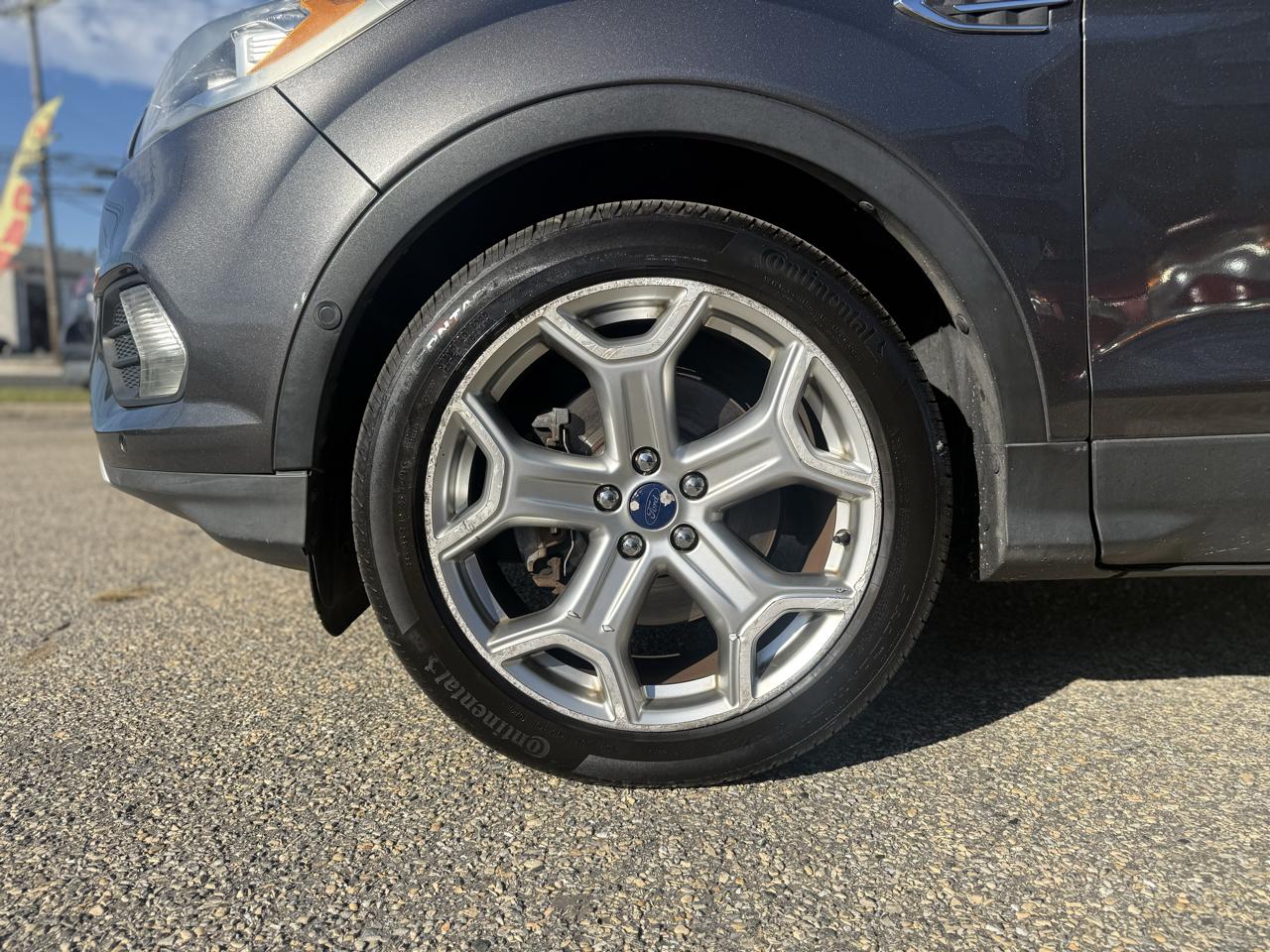 Ford Escape Titanium 4WD 2017