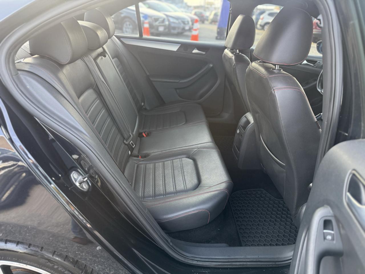 Volkswagen Jetta 2.0T GLI 2013
