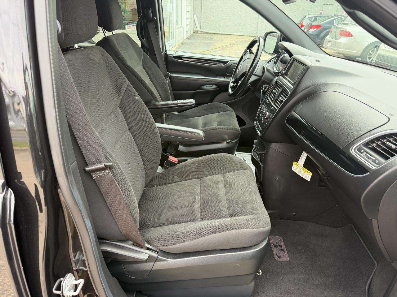 Dodge Grand Caravan SE 2019