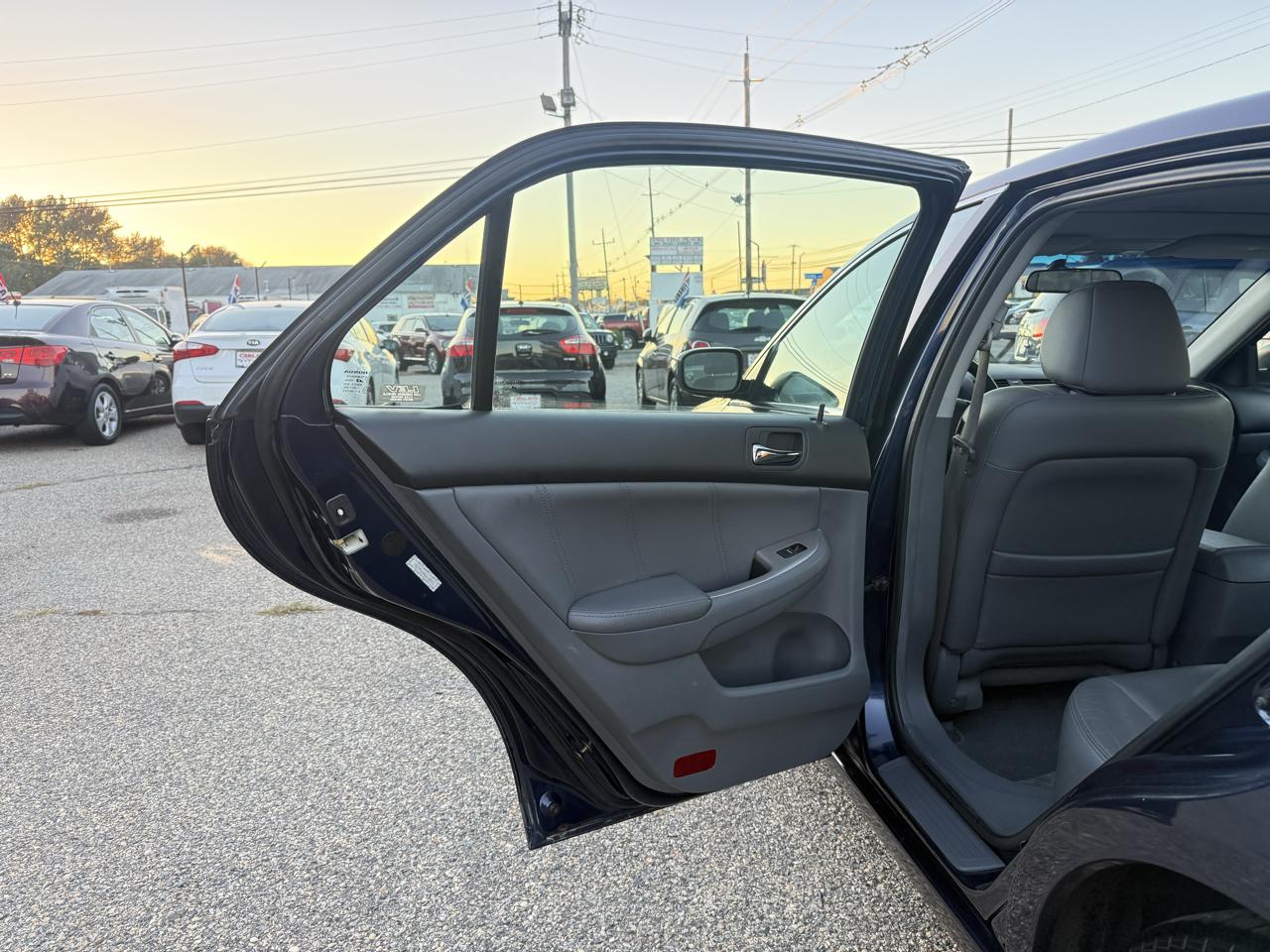 Honda Accord EX Sedan AT w/ Leather and XM Radio 2006