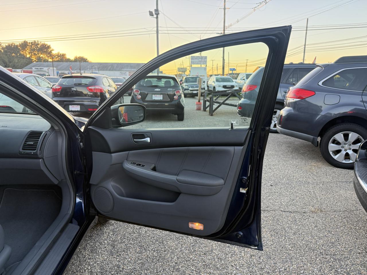 Honda Accord EX Sedan AT w/ Leather and XM Radio 2006