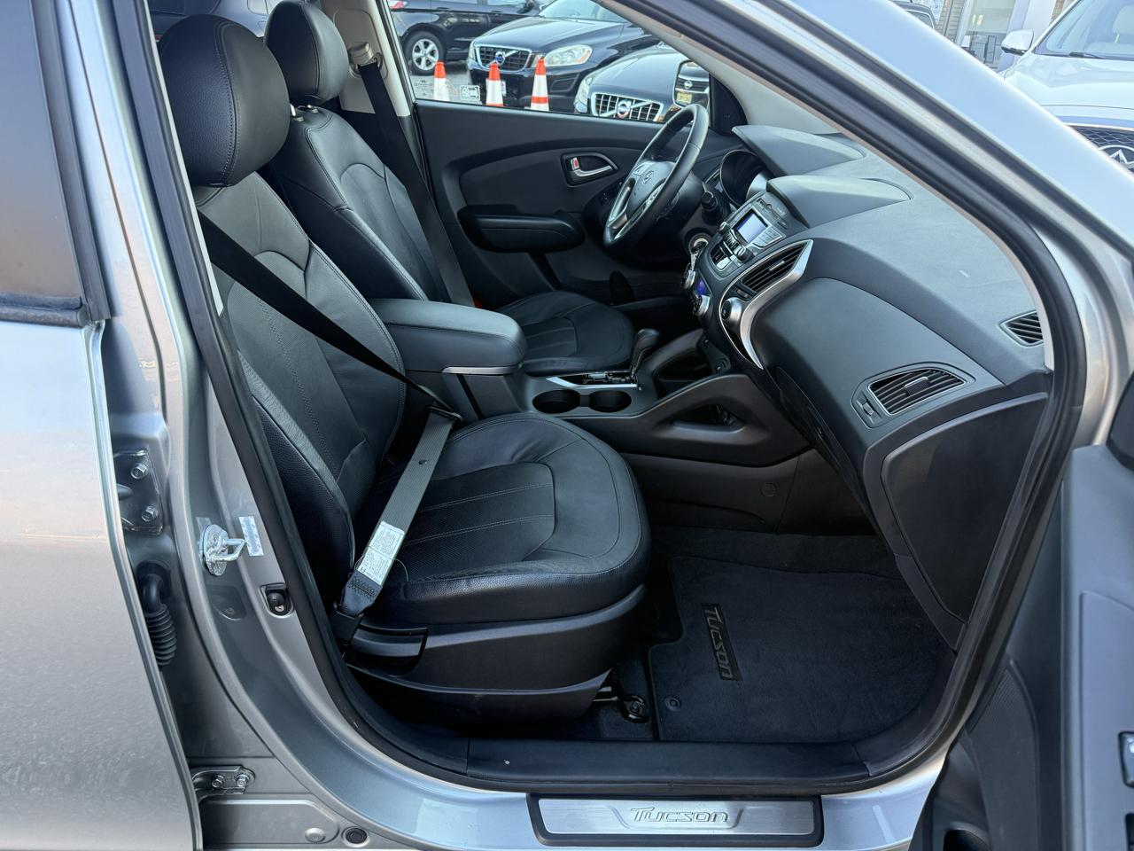 Hyundai Tucson Limited Auto AWD 2011
