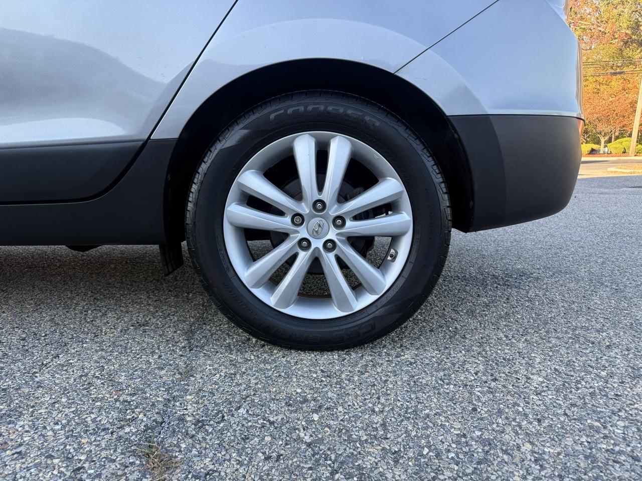 Hyundai Tucson Limited Auto AWD 2011