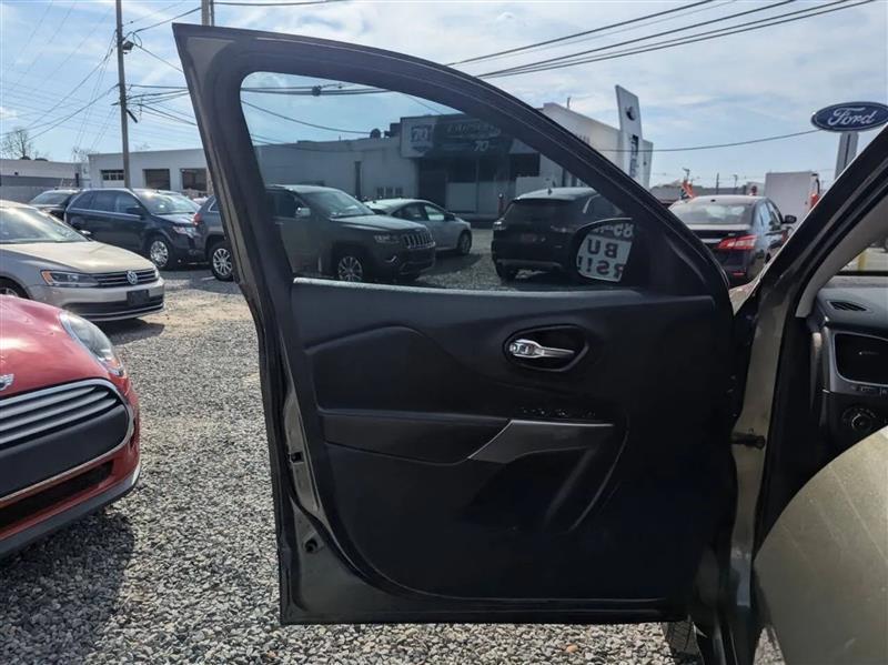 Jeep Cherokee Latitude Plus 4WD 2019