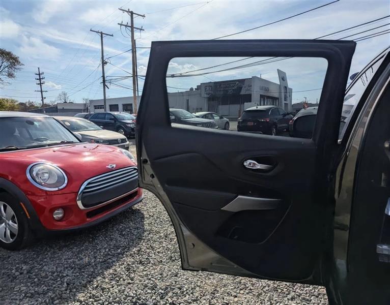 Jeep Cherokee Latitude Plus 4WD 2019