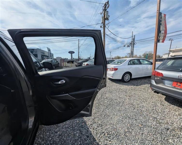 Jeep Cherokee Latitude Plus 4WD 2019