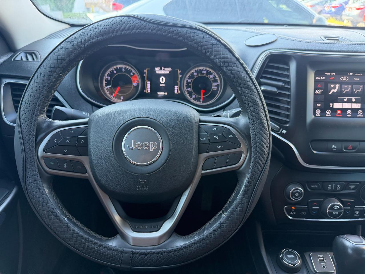 2019 Jeep Cherokee Latitude Plus - Photo 19
