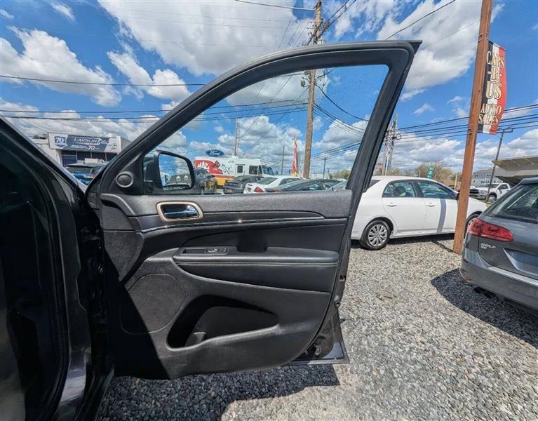 Jeep Grand Cherokee Limited 4WD 2015