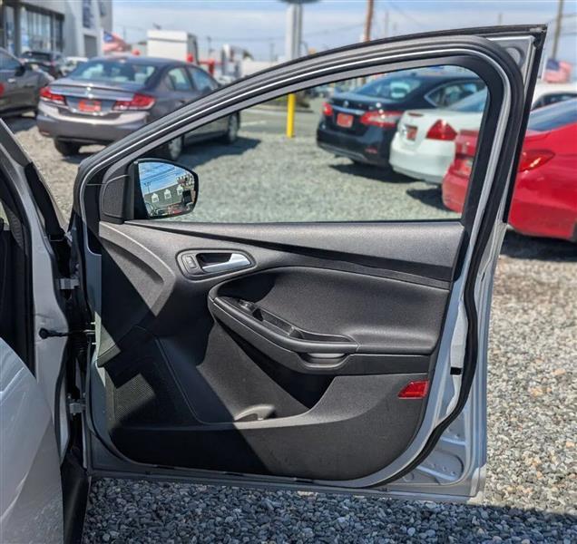 Ford Focus SE Hatch 2017