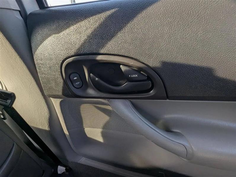 Ford Focus ZX4 SE 2007