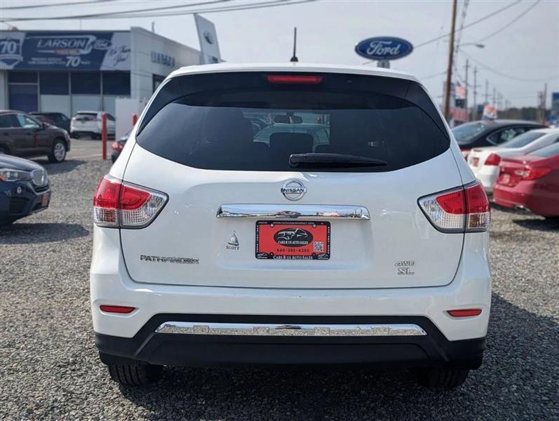 Nissan Pathfinder S 4WD 2014