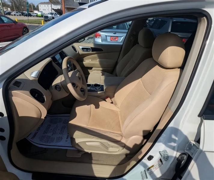 Nissan Pathfinder S 4WD 2014