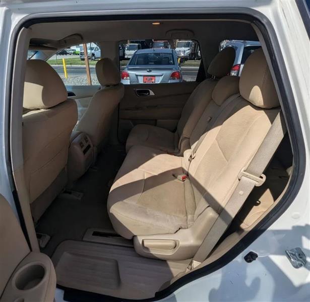 Nissan Pathfinder S 4WD 2014