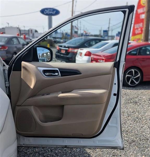 Nissan Pathfinder S 4WD 2014