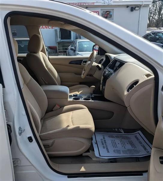 Nissan Pathfinder S 4WD 2014