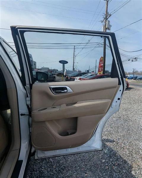 Nissan Pathfinder S 4WD 2014