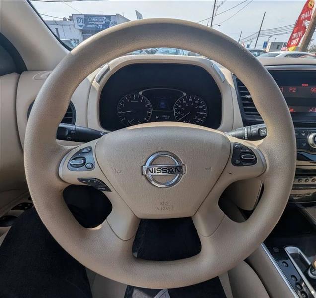 Nissan Pathfinder S 4WD 2014