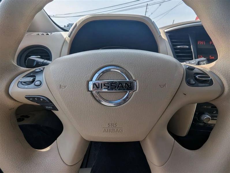 Nissan Pathfinder S 4WD 2014