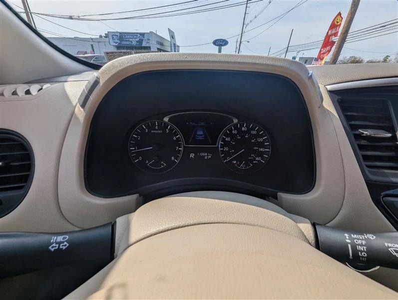 Nissan Pathfinder S 4WD 2014