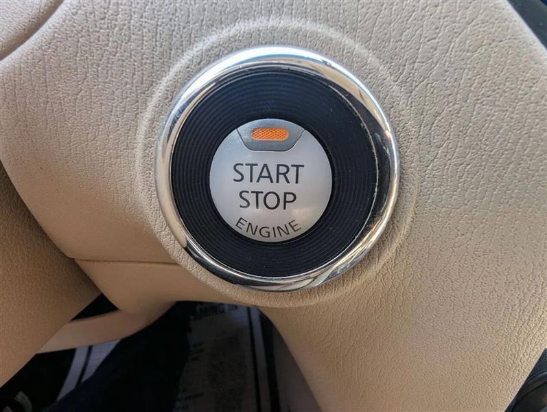 Nissan Pathfinder S 4WD 2014