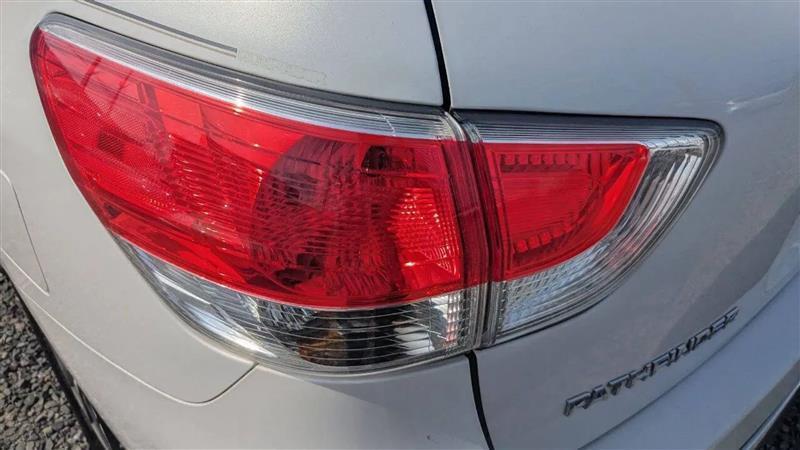 Nissan Pathfinder S 4WD 2014