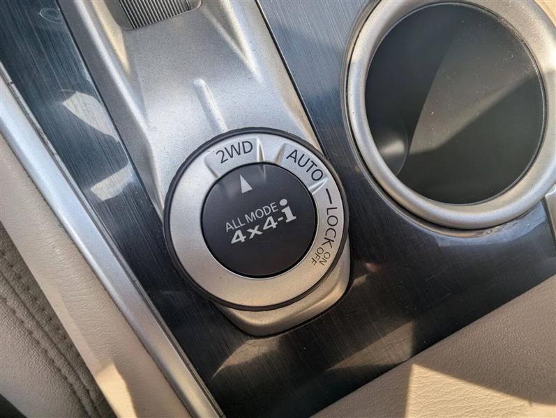 Nissan Pathfinder S 4WD 2014