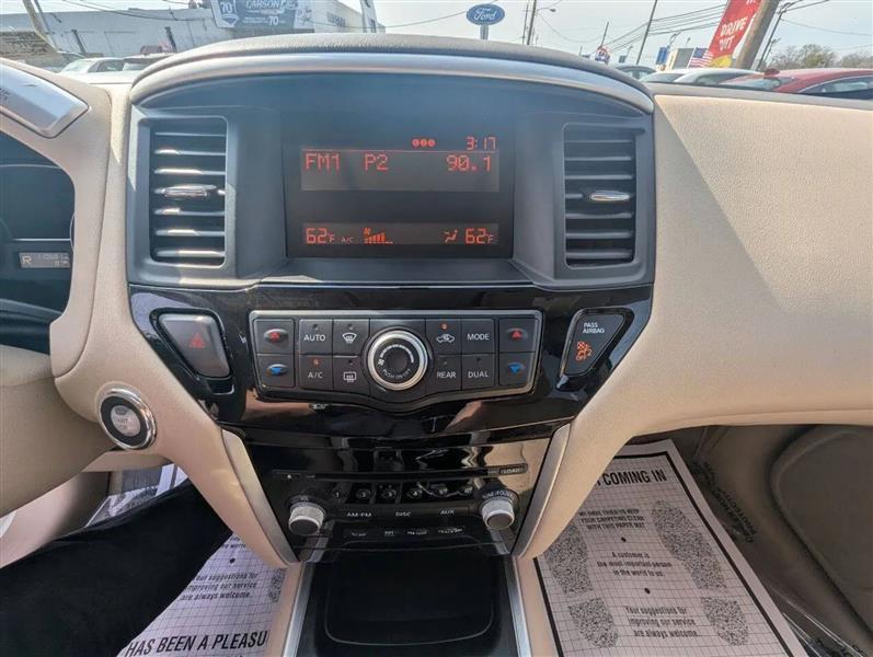 Nissan Pathfinder S 4WD 2014