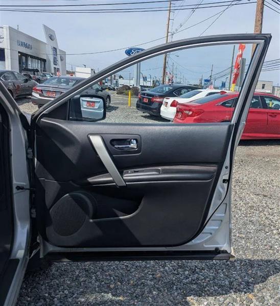 Nissan Rogue SV AWD 2013