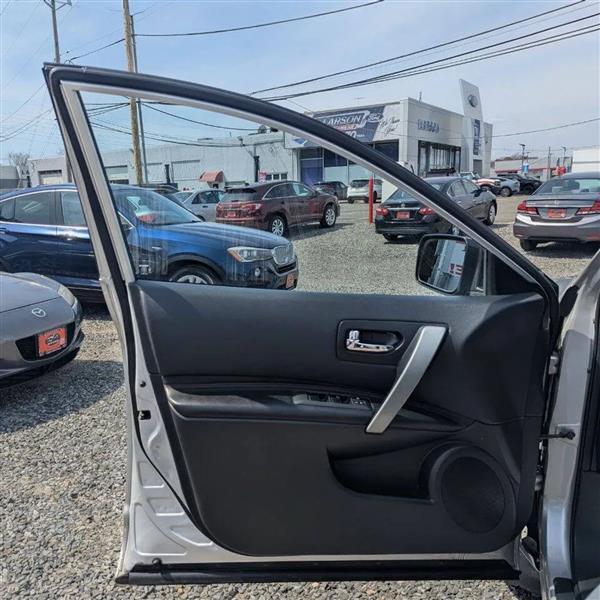 Nissan Rogue SV AWD 2013