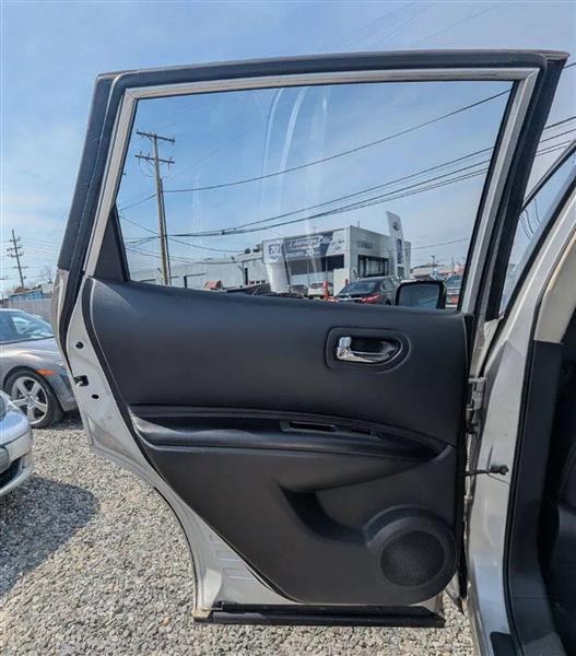 Nissan Rogue SV AWD 2013