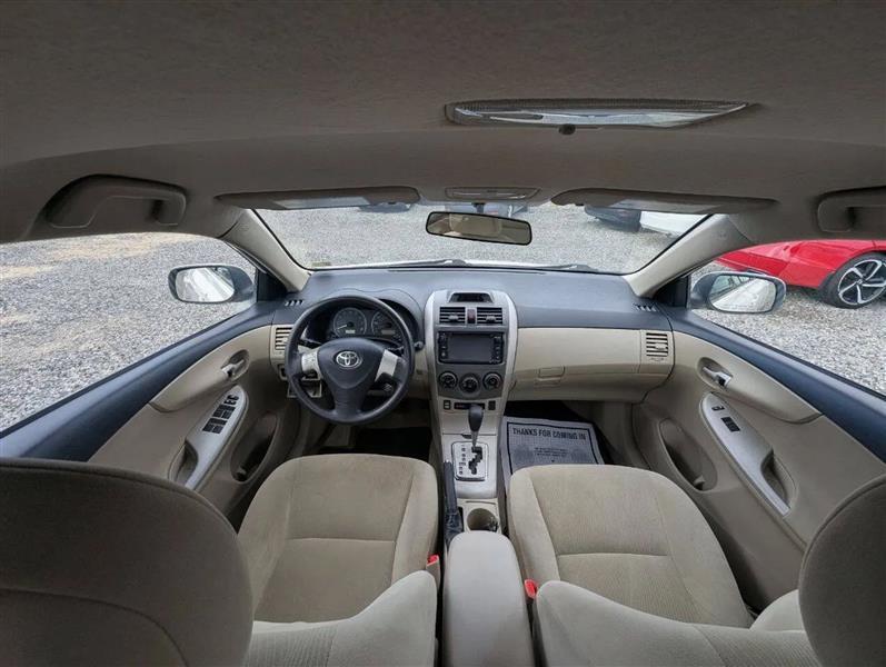 Toyota Corolla LE 4-Speed AT 2013