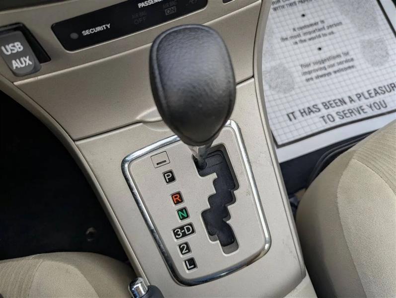 Toyota Corolla LE 4-Speed AT 2013