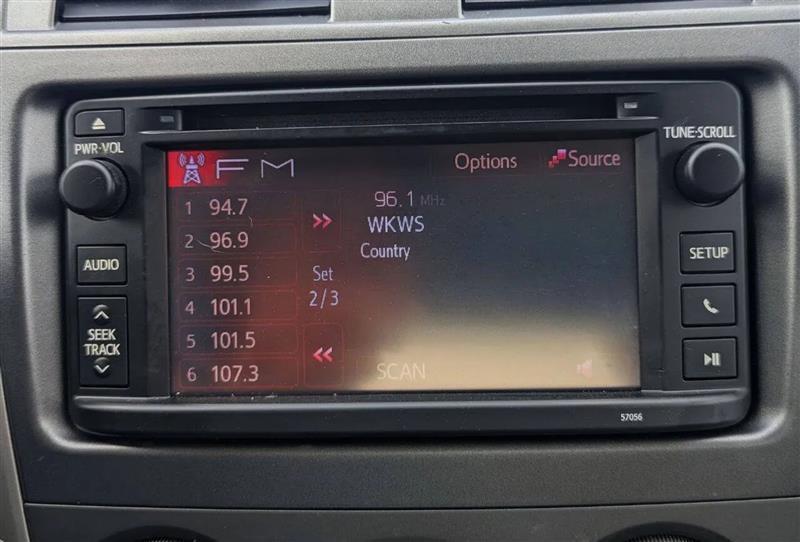 Toyota Corolla LE 4-Speed AT 2013