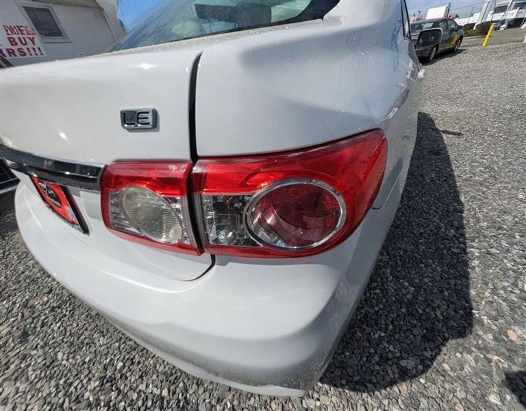 Toyota Corolla LE 4-Speed AT 2013