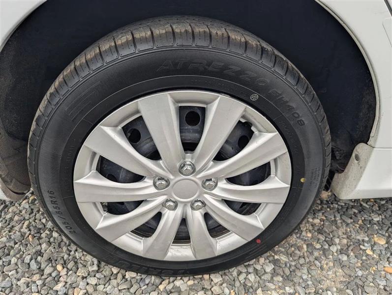 Toyota Corolla LE 4-Speed AT 2013