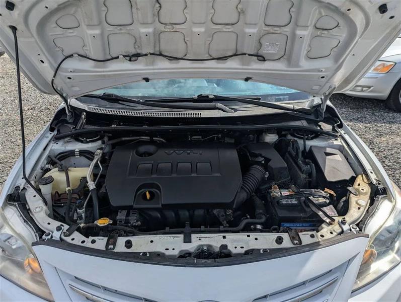 Toyota Corolla LE 4-Speed AT 2013