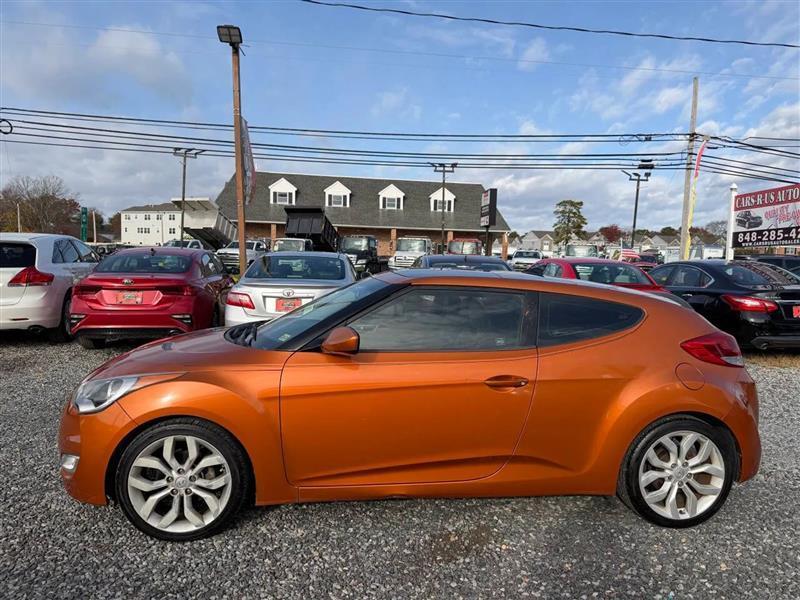 Hyundai Veloster Base 2012