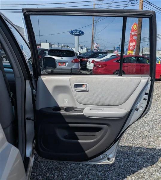 Toyota Highlander Limited V6 4WD 2005