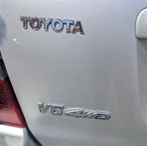 Toyota Highlander Limited V6 4WD 2005