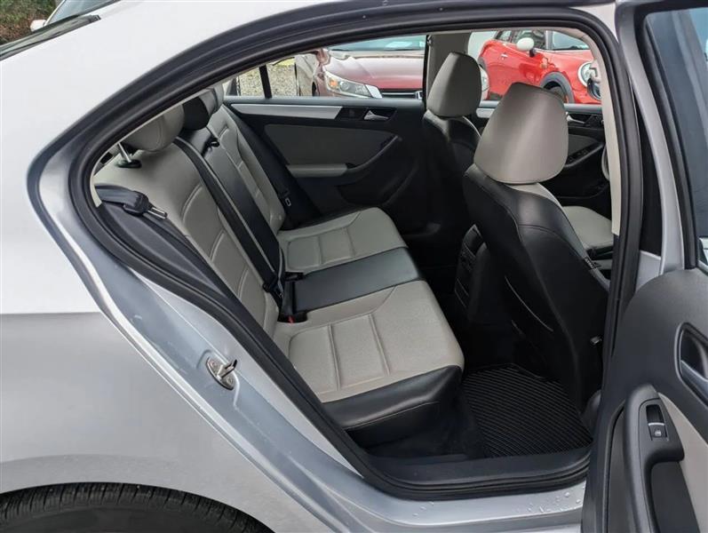 Volkswagen Jetta Hybrid SE 2014