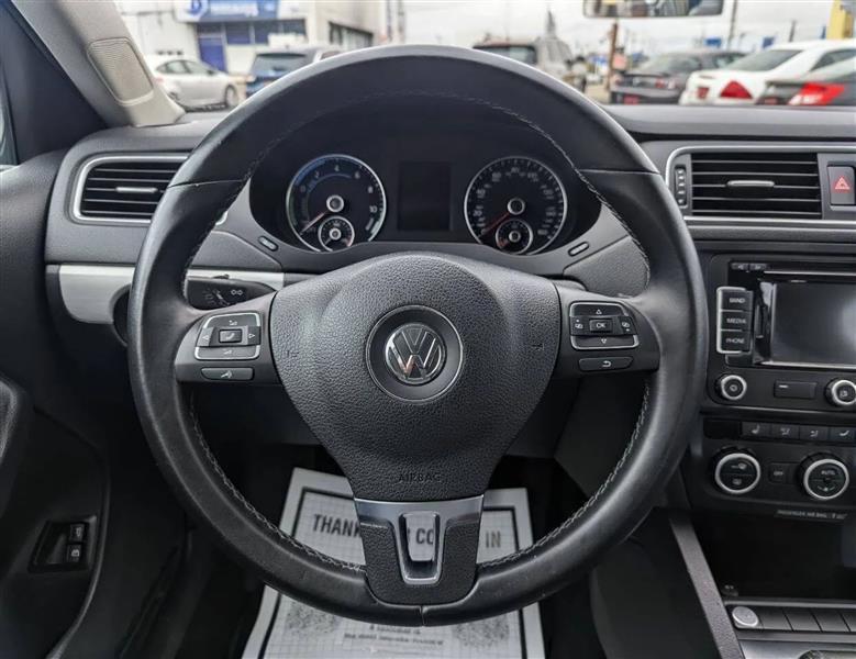 Volkswagen Jetta Hybrid SE 2014
