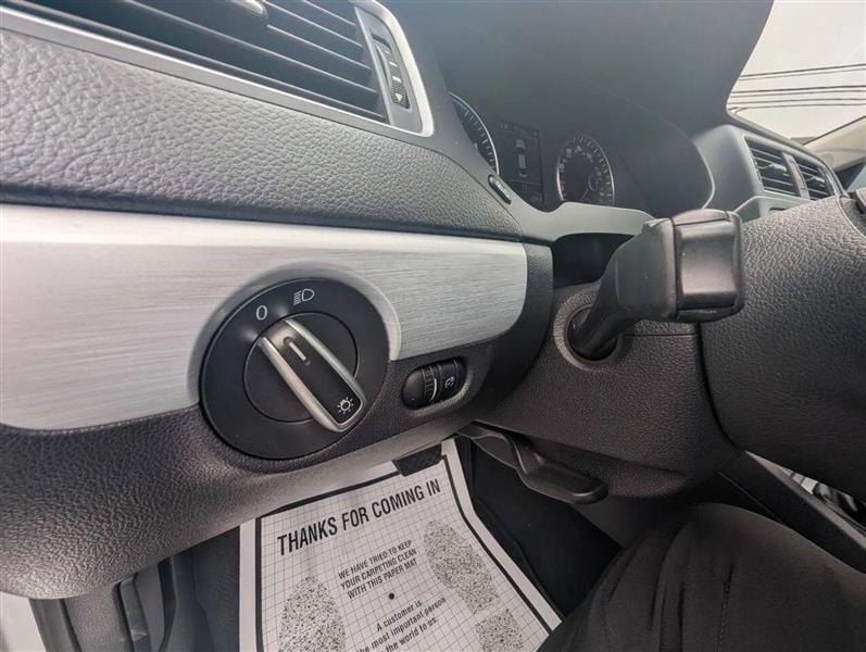 Volkswagen Jetta Hybrid SE 2014