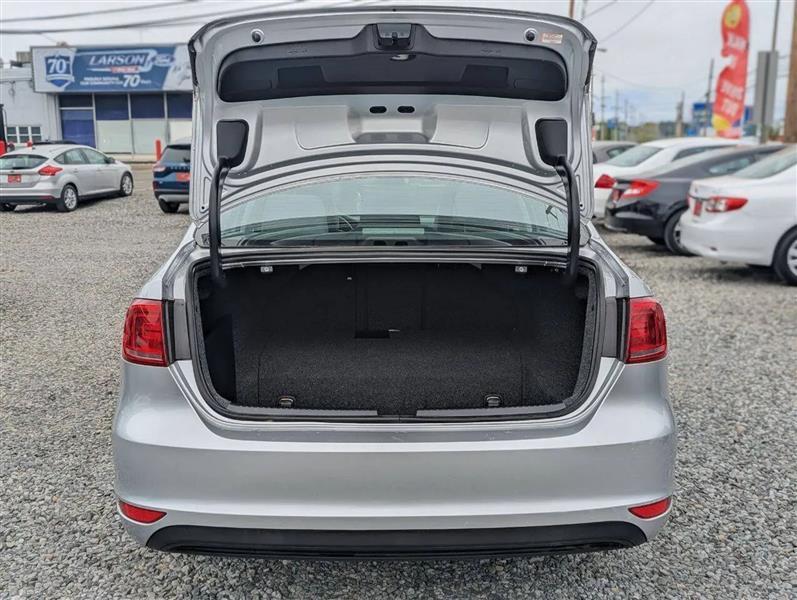 Volkswagen Jetta Hybrid SE 2014