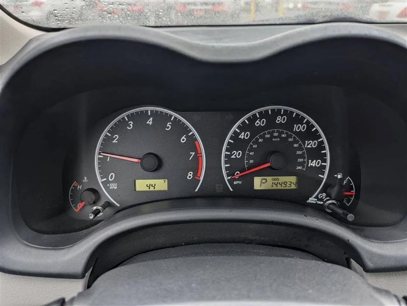 Toyota Corolla LE 4-Speed AT 2013