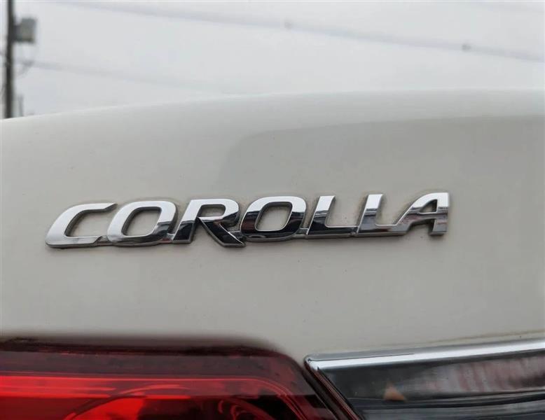 Toyota Corolla LE 4-Speed AT 2013